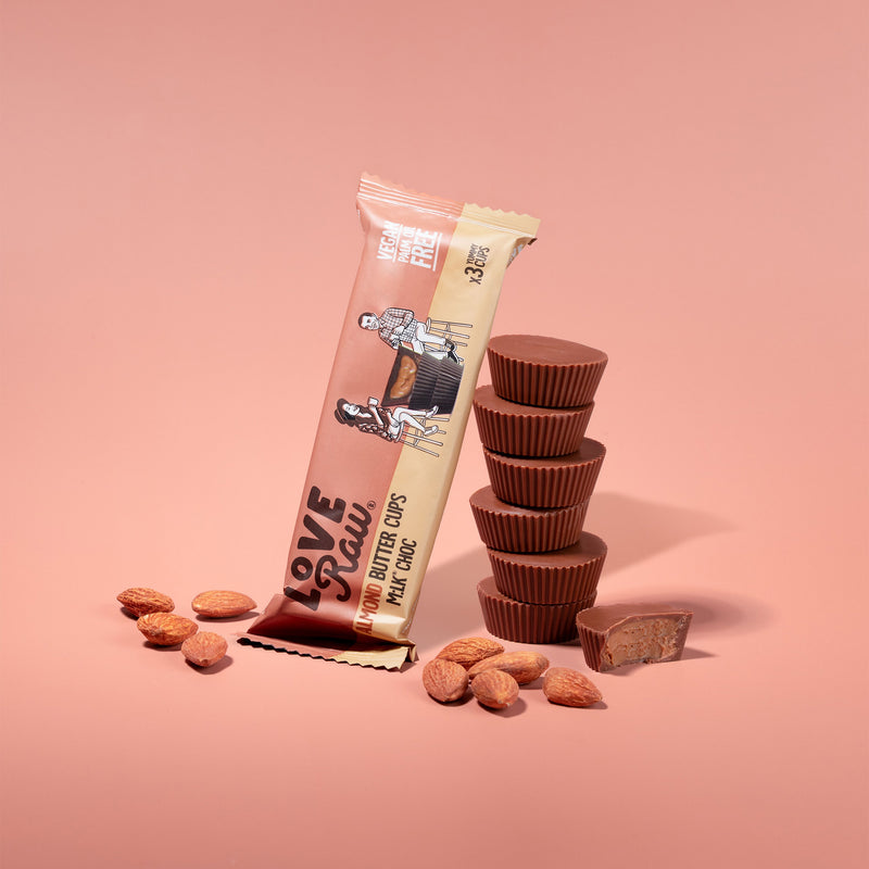 M:lk Choc Almond Butter Cups Box 12x39 g LoveRaw