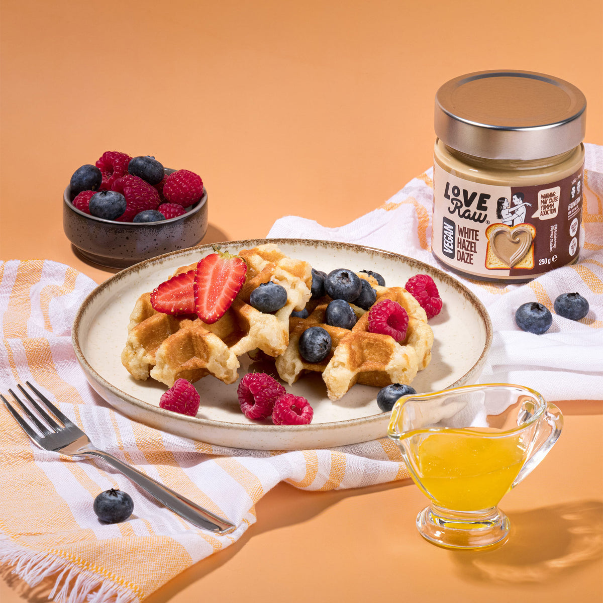 Hazelnut Spread 'White Hazel Daze' 250 g LoveRaw