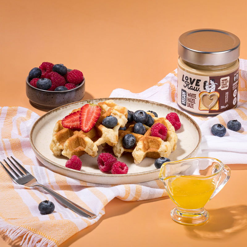 Hazelnut spread White Hazel Daze 250 g LoveRaw