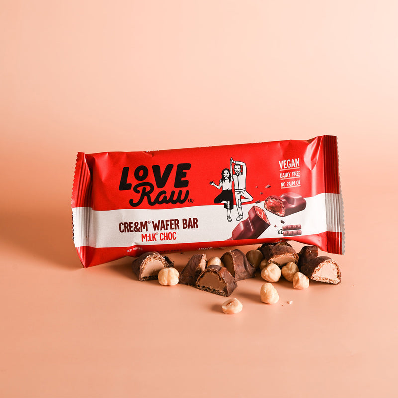 M:lk Choc Cre&m Wafer Bar Box 12x43 g LoveRaw